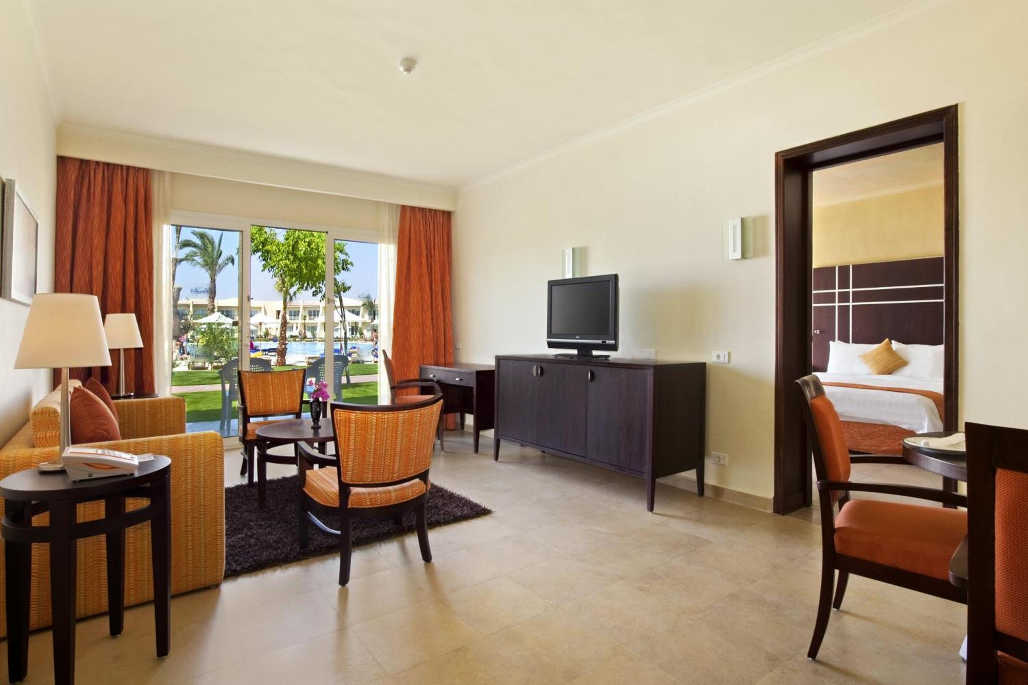 Doubletree By Hilton Sharks Bay Resort Sharm el-Sheikh Exterior foto
